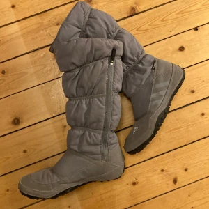 Stövlar - Stövlar adidas storlek 38-39. ☘️