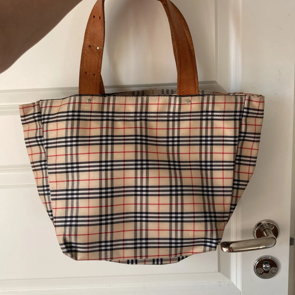 Burberry liknande väska - 91