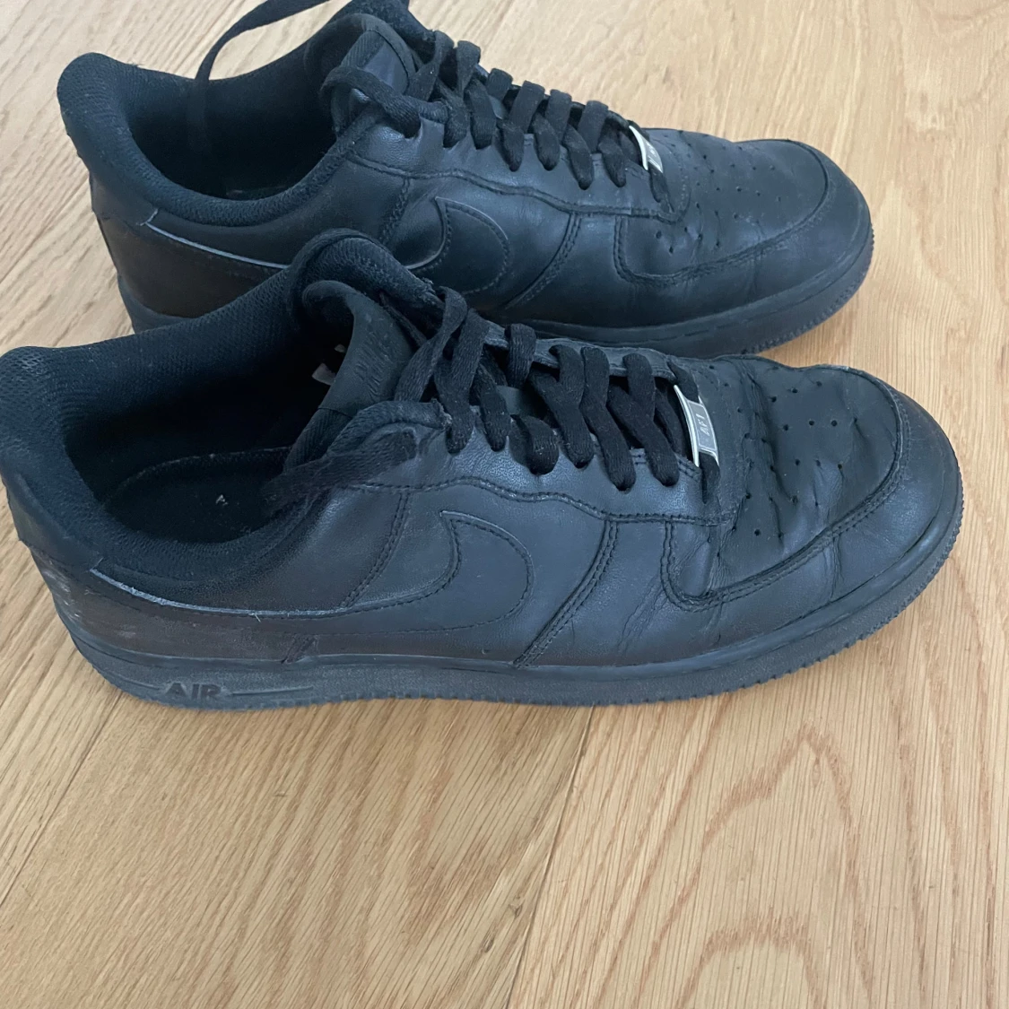 Nike Airforce 1 ’07 svart - 90