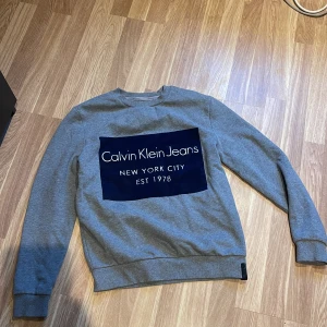 Calvin Klein tröja - Bra skick