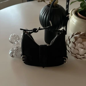 Nunoo väska  - En jätte super fin Nunoo väska i nyskick, pris kan diskuterar vid snabb affär. 