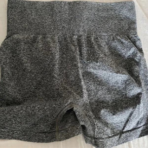 Gymshorts - Ett par träningsshorts som inte passar mig💓 storlek L