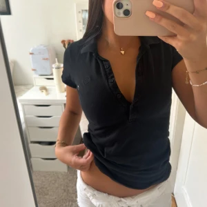 tajt skjorta  - ganska liten i storleken 