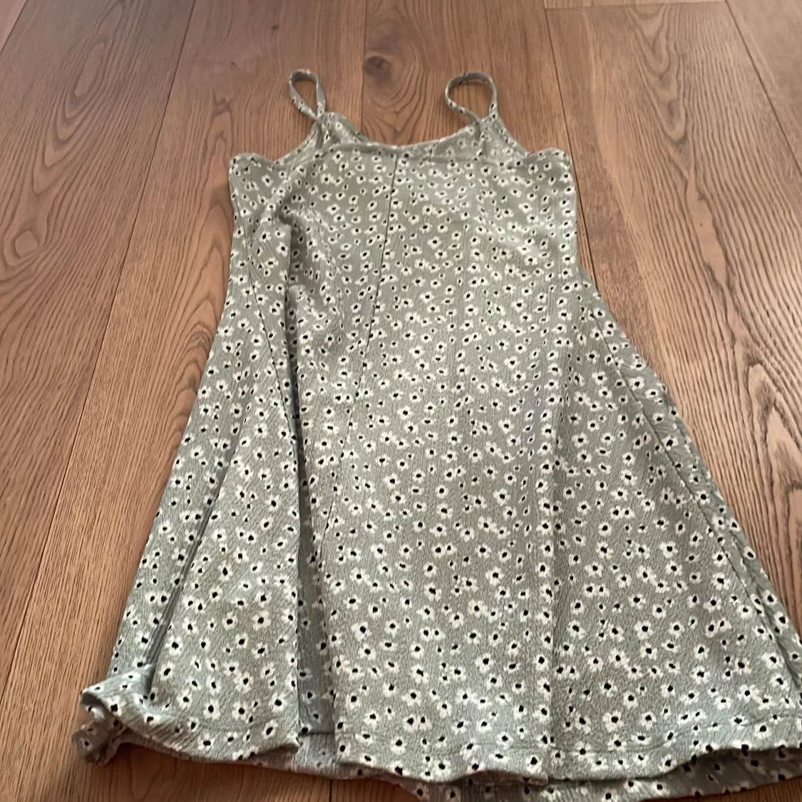 Gullig klänning - 90