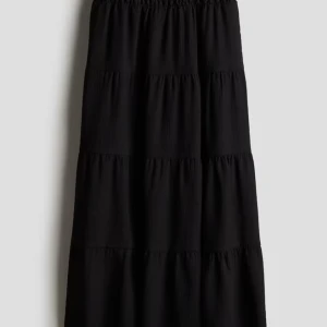 Svart lång kjol från h&m - Svart lång kjol från H&m, använd två gånger ⭐️