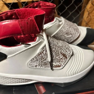 Air Jordan 20 OG - Säljer ett par Jordan 20 helt nya Storlek US11/Eu 45