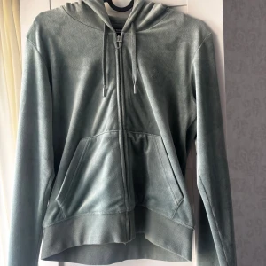 Juicy - Fint skick, finns även byxor till 💚