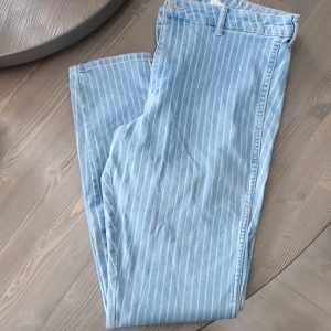 Dam Jeans storlek 32 - Fint skick