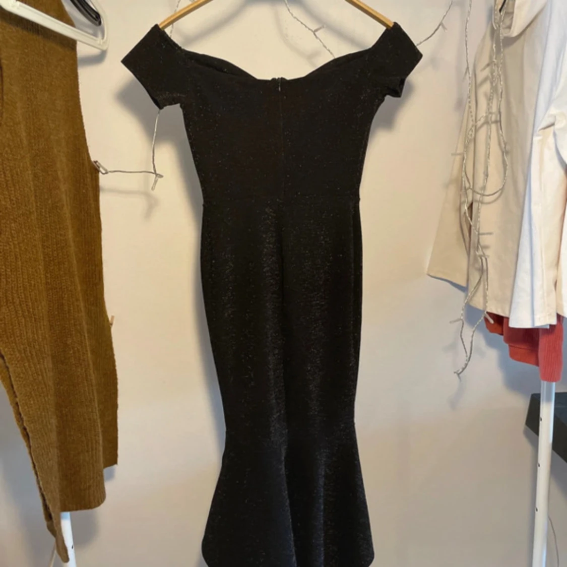 Glittrig klänning - 91