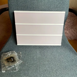 Lightbox - Nästintill oanvänd lightbox, siffror, bokstäver och emojis medföljer