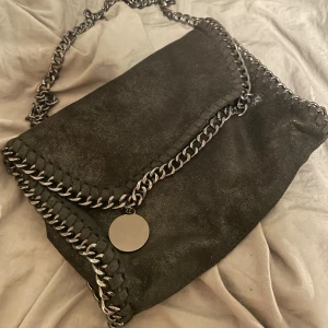 Väska - Stella mccartney liknande väska med leopard inredning