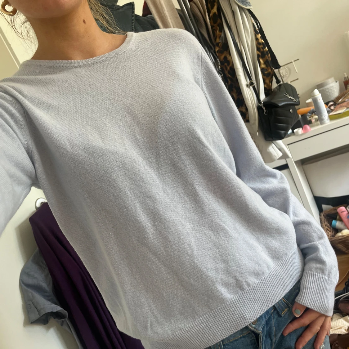 Fin blå tröja - 90