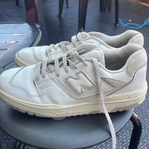 New balance 550 - Skick 6,5/10 Köpta för 1500 
