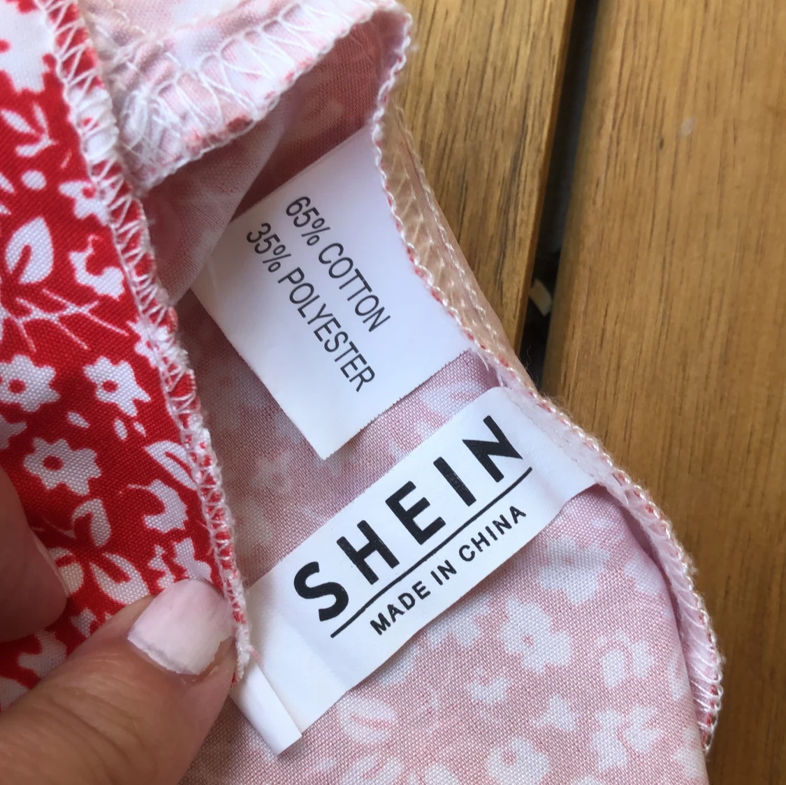 Röd blommig kjol från Shein - 91