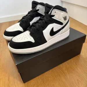 Jordan 1 mid - Jordan 1 mid Diamond i storlek 39.