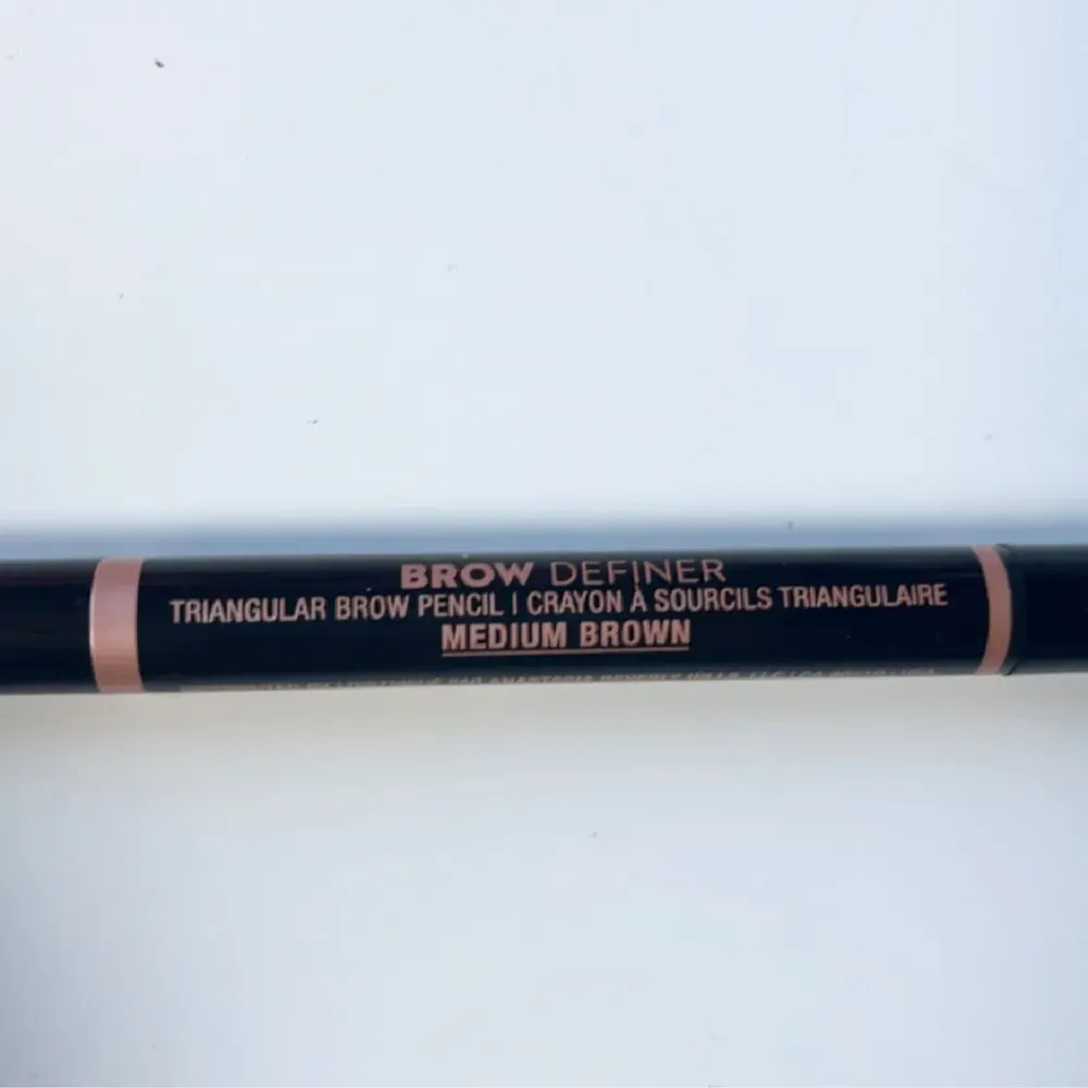 Anastasia Beverly Hills brow definer, helt ny. Färg: Medium Brown. Nypris 299 kr.. Skönhet.