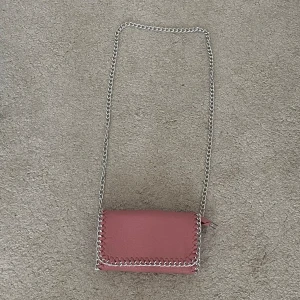 Tiamo väska - Äkta rosa tiamo väska i strl S, nypris 450kr!