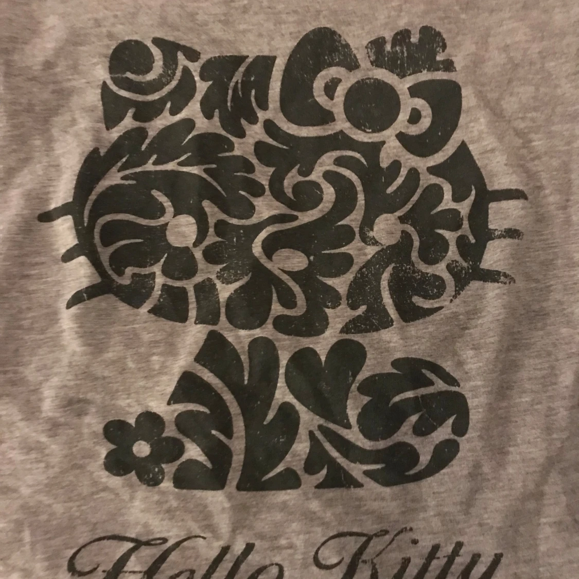 Grå Hello Kitty topp - 90