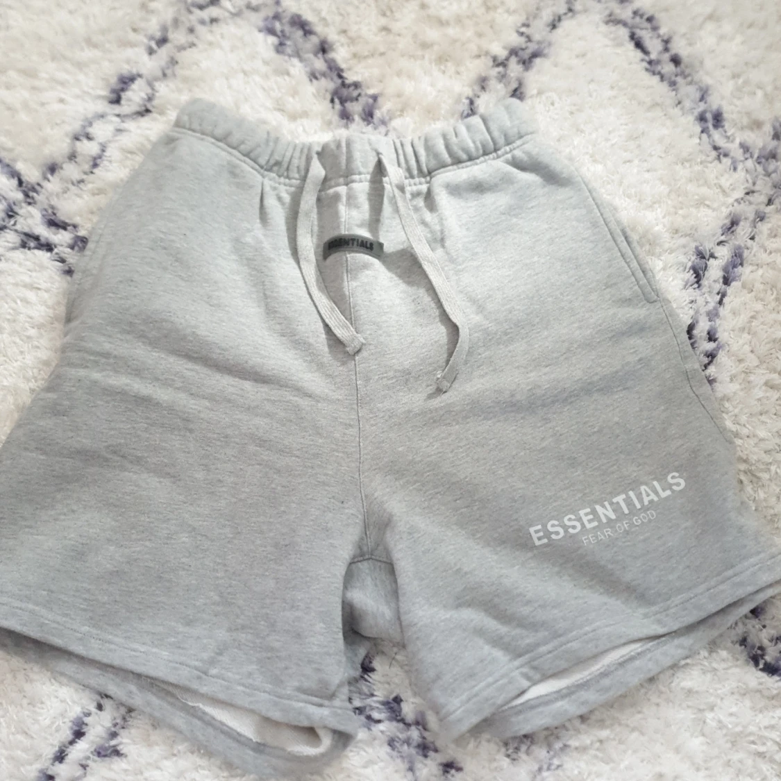 Essentiel shorts