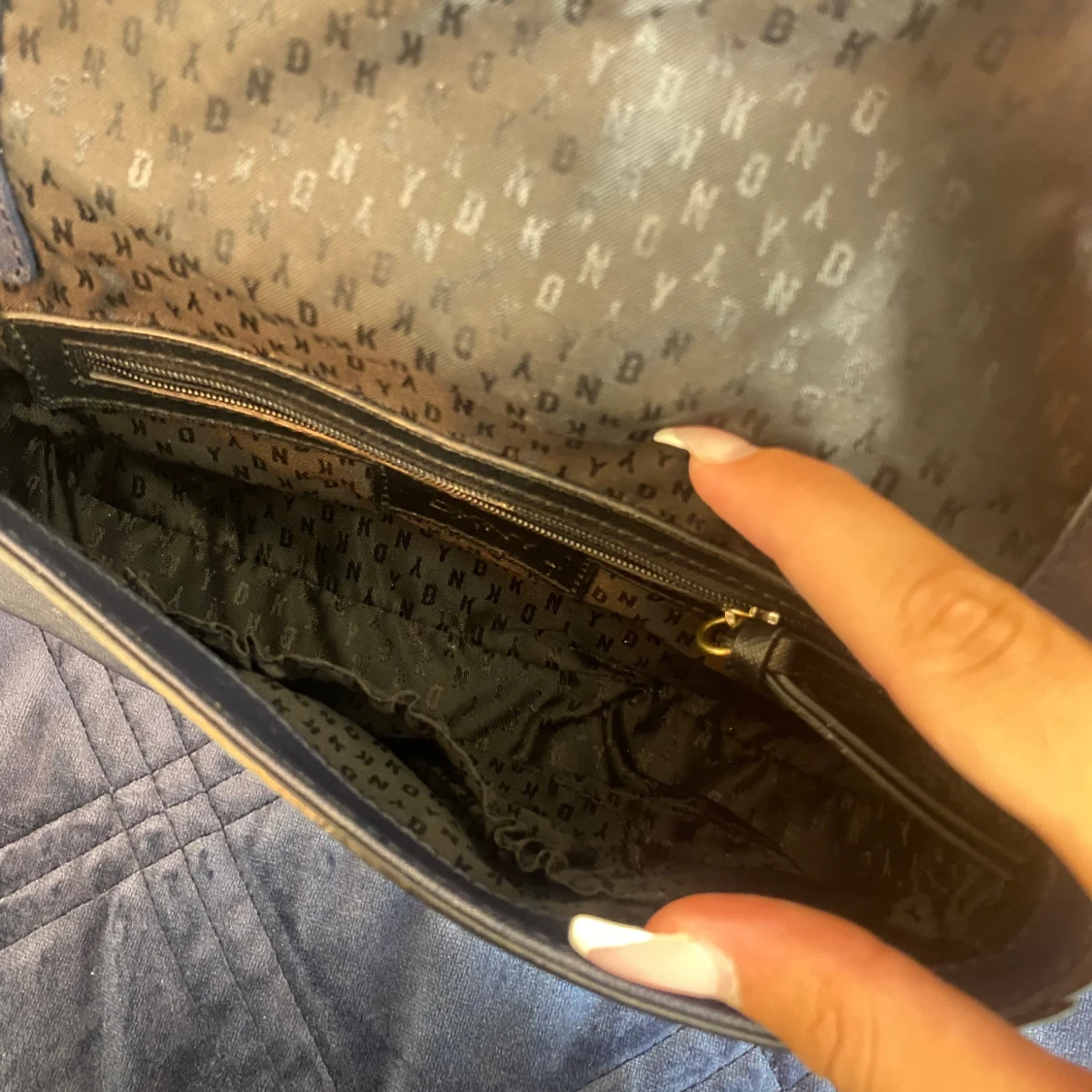 DKNY- handväska - 91