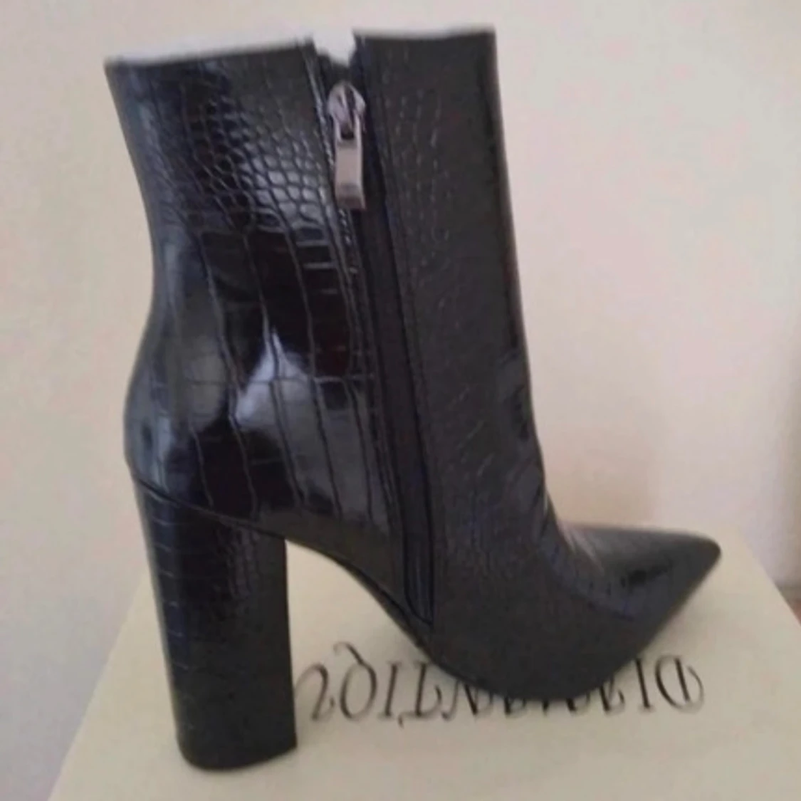 Svarta stövletter  - 90