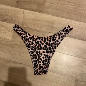 Bikini - Bikini från SHEIN, aldrig använd. 