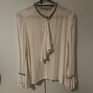 Blus  - Blus i storlek M 