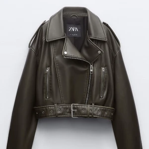 Croppad bikerjacka från zara - I nyskick, använd ca 3 gånger💕 Ordinariepris 699:-