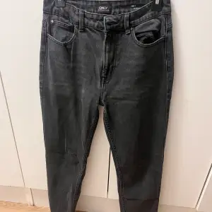 Svarta jeans från Only i storlek S, mycket fina och i bra skicka