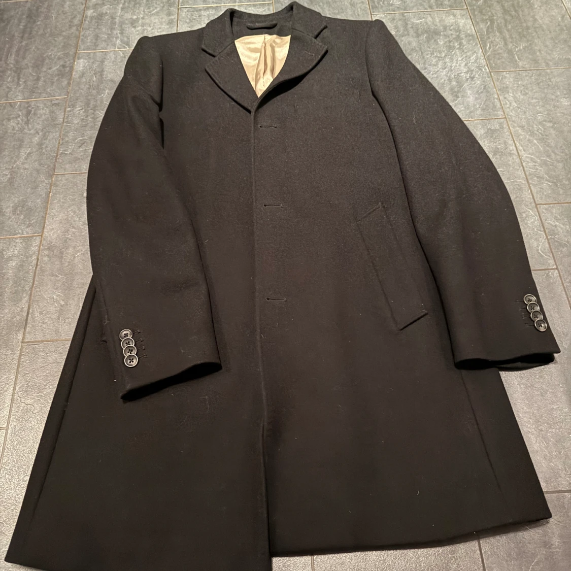 Svart överrock från MQ