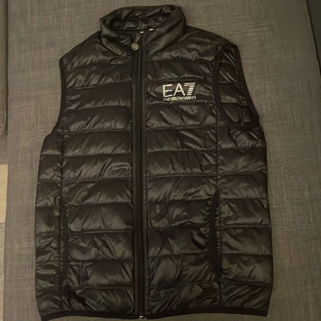 Äkta Ea7 väst