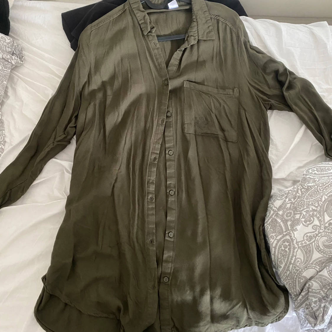 Olivgrön skjorta/tunika - 90