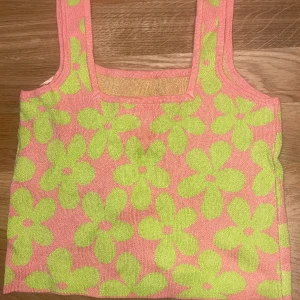 Topp  - Bra sick, skönt material 