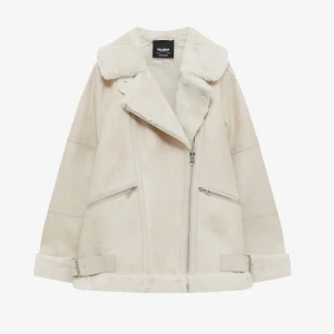 Pull&bear jacka  - Använd fåtal gånger, bra skick 