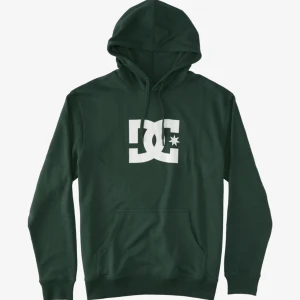 Dc Shoes hoodie - Helt oanvänd men råkade ta bort lappen så kan inte skicka tilbacks där jag köpte från. Sitter väldigt fint och oversized