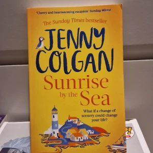 Sunrise by the sea  - Englska utgåvan med inga skador. Köptes för 150kr. 