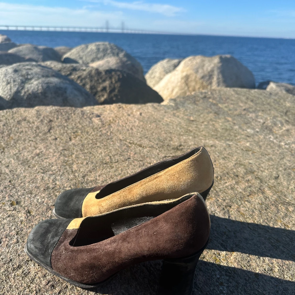 Ovanliga pumps i svart ,beiget och brunt! - 90