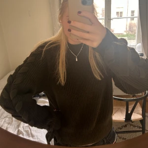 Tröja med snörning  - Skit snygg tröja med snörning! Kontakta privat för fler bilder och mer info!❤️