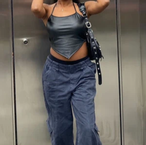 Halterneck top - Super snygg halter top procent nu till vår/sommaren