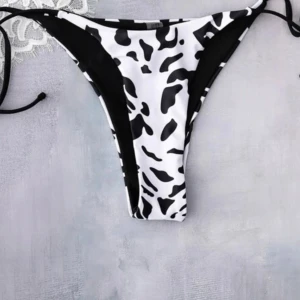 Bikiniunderdel  - Bikiniunderdel i strl s från SHEIN. Knappt använd