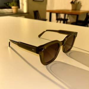 Ett par nästintill nya chimi solglasögon köpta från NK, skicka dm för frågor!✅🔥 Ny pris 1250kr