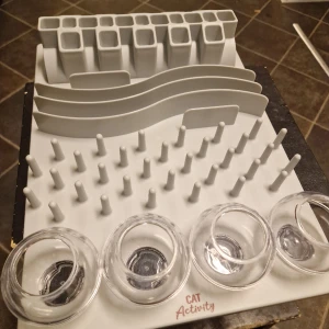 Aktiveringsplatta till katt - Används genom att gömma godis för att aktivera katten eller torrfoder om katten normalt äter för fort