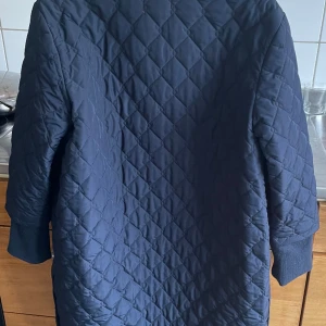 Vår p - Isay vår jacka  Marinblå 36 Som ny