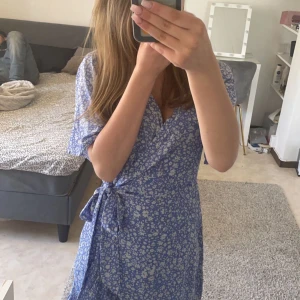 Volangkjol  - Säljer då den aldrig kommit till användning 