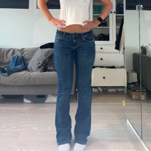 Zara jeans - Zara jeans mörkblåa 