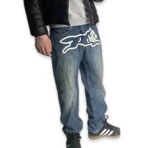 BBC Jeans - Billionare boys club jeans. Size 30/32. Nypris 1800kr. Mitt pris 1000kr. 🗣️äkta🗣️ skriv vid funderingar🤩