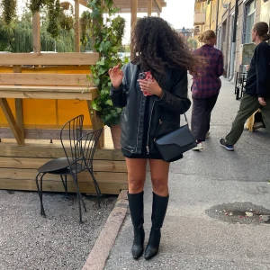 Oanvända stövlar  - Jag säljer mina oanvända stövlar i storlek 36. Köpte två storlekar och hann ej skicka tillbaka. Säljer inte de på bilden utan bara likadana stövlar. 