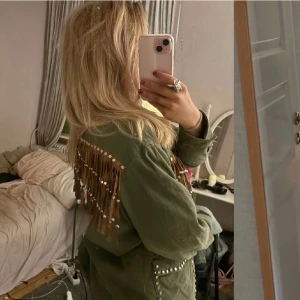 Grön zara jackq - Lånade bilder, bra skick! Köp direkt för 100kr❣️