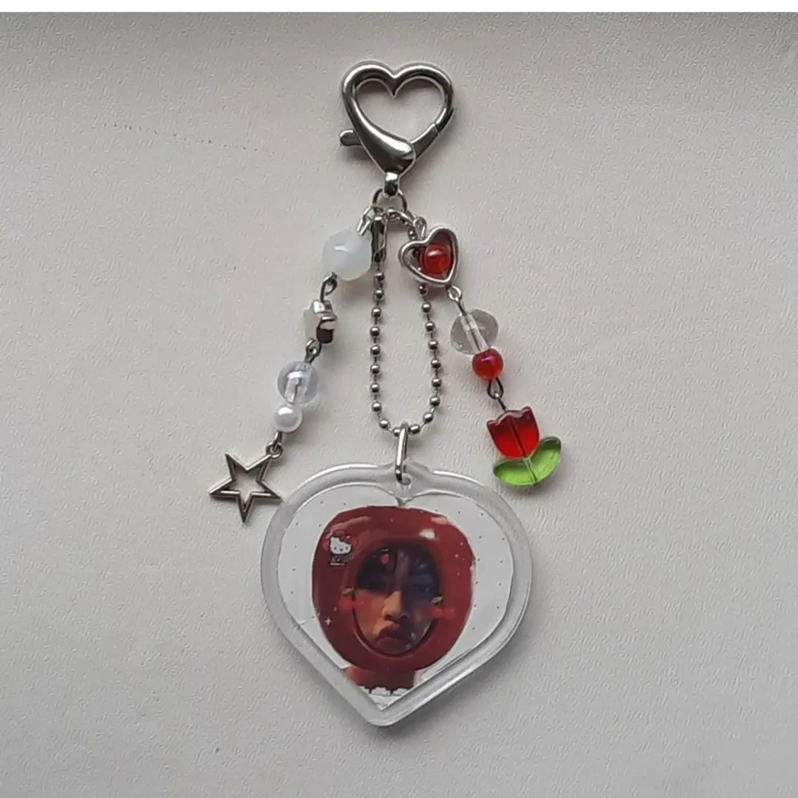 Leeknow red heart keychain