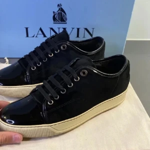 Schyssta lanvins i 40-41 - Jätte snygga och fräscha lanvins i bra skick 40-41